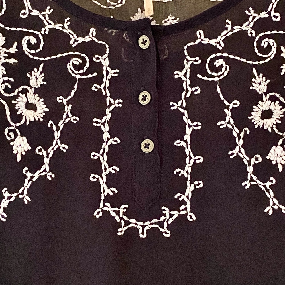 πΊπHPππΊ NWT Free People Pennies Sequel Embroidered Blouse - Picture 11 of 16